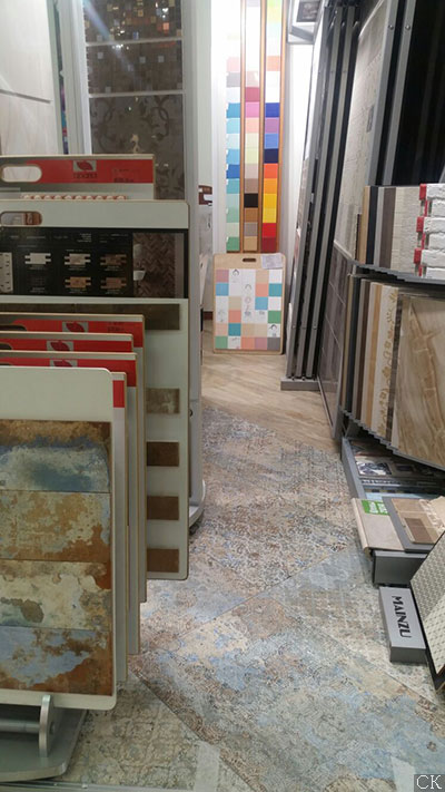 Новый интерьер магазина Санта-Керамика Экспострой