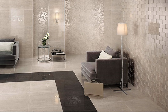 Тандем трехмерной и перламутровой мозаики из керамогранита