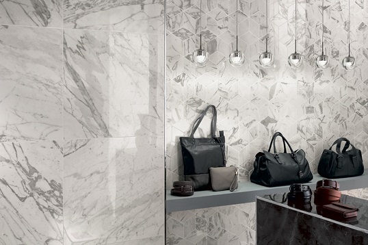 Мозаика из керамогранита под каррарский мрамор с 3D имитацией