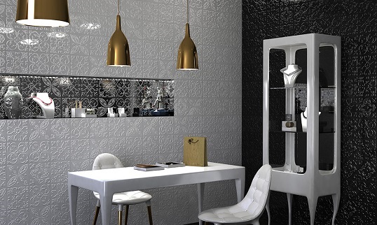 Однотонная черно-белая плитка с элементами готики