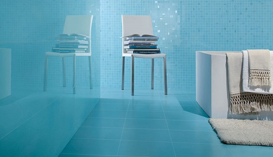 Моноколор в керамической плитке для стильной ванной комнаты